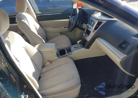 2014 Subaru Legacy 2.5I из США, поврежденный, VIN 4S3BMBA67E3027200